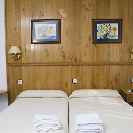 Hotel Restaurante Prado Boal Екстер'єр фото
